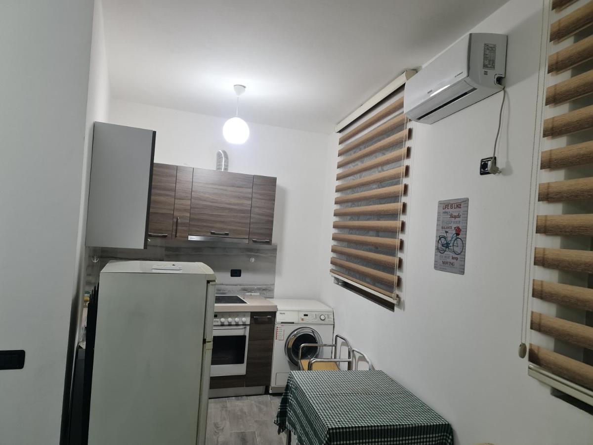 Deja Blue Guest House Vlora Kültér fotó